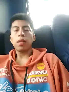 Snapshot of Alexander9827 chatting on 01.09.25 Alexander9827 online show from 01.09.25