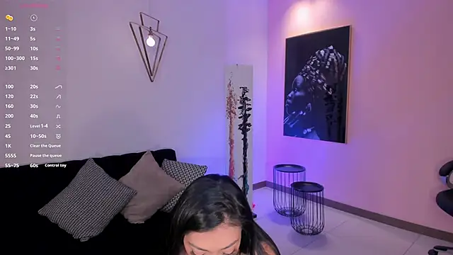 LizzHamilton   online show from 02.21.26