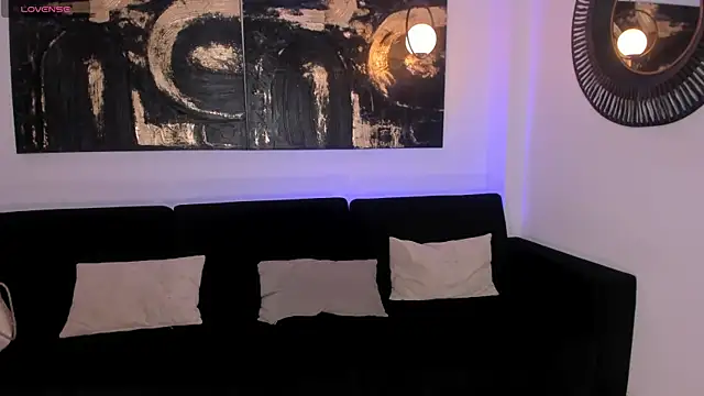 LizzHamilton   online show from 03.03.26