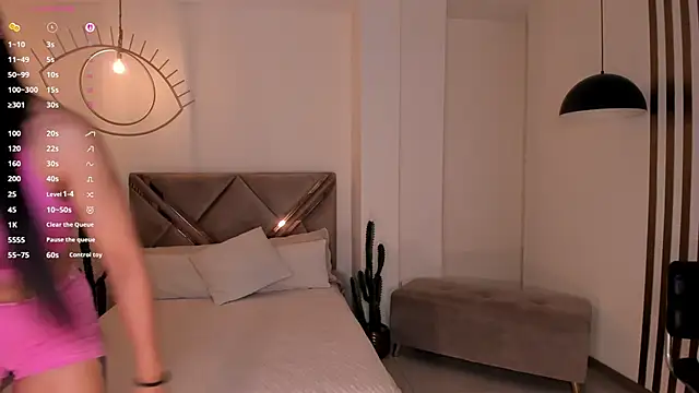 LizzHamilton   online show from 03.21.26