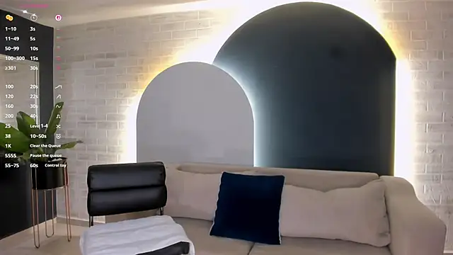 LizzHamilton   online show from 03.23.26