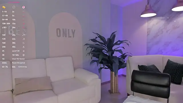 LizzHamilton   online show from 03.24.26