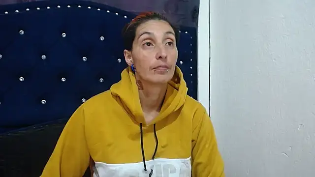 anyu1306 online show from 12.24.24