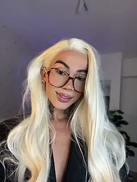 Miss sagitario online show from 04.22.26