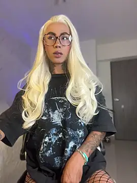 Miss sagitario online show from 04.23.26