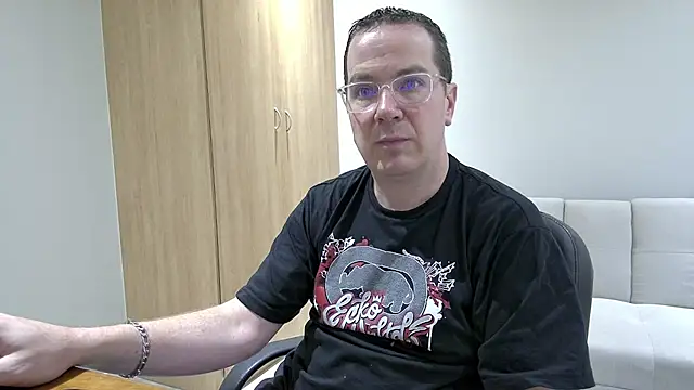 BrettJ81 online show from 11.06.25