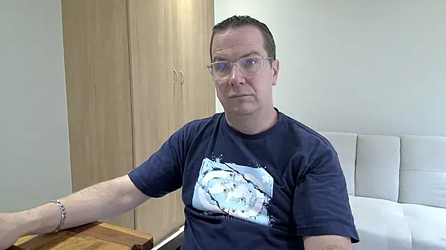 BrettJ81 online show from 01.14.26