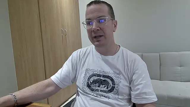 BrettJ81 online show from 03.23.26