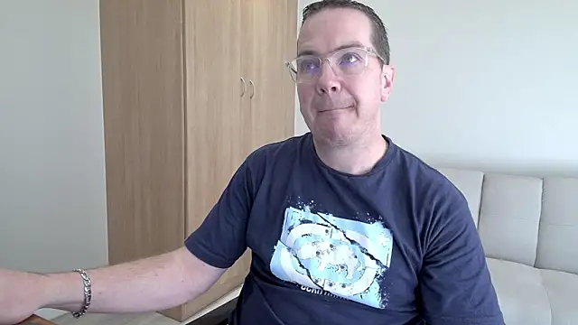 BrettJ81 online show from 05.09.26