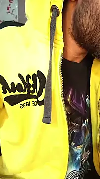 Snapshot of BrownBoy69666 chatting on 12.18.24 BrownBoy69666 online show from 12.18.24