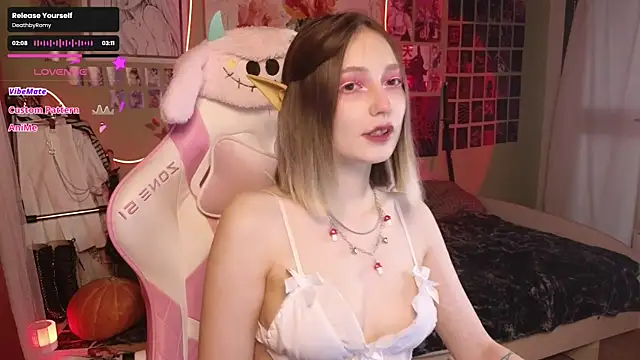 Evie Ro online show from 10.29.25