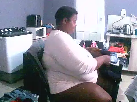 Snapshot of DarkBbw201 chatting on 03.18.25 DarkBbw201 online show from 03.18.25
