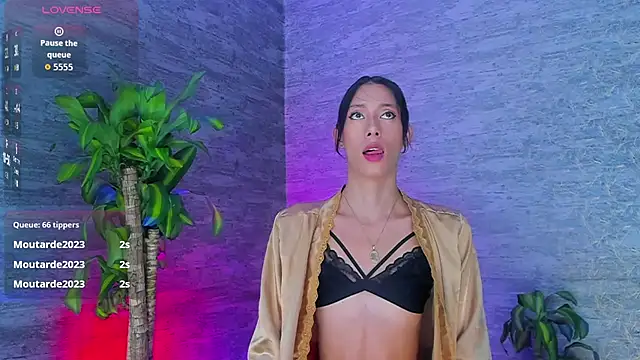 Snapshot of alicee_salvatore chatting on 09.25.25 alicee salvatore online show from 09.25.25