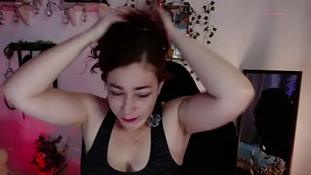 Snapshot of Eve_Blue77 chatting on 05.17.26 Eve Blue77 online show from 05.17.26