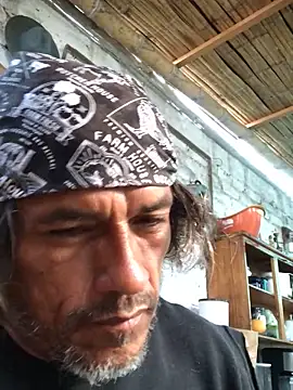 Snapshot of kvr27 chatting on 11.15.25 kvr27 online show from 11.15.25