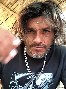 Snapshot of kvr27 chatting on 11.24.25 kvr27 online show from 11.24.25