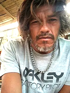 Snapshot of kvr27 chatting on 11.27.25 kvr27 online show from 11.27.25