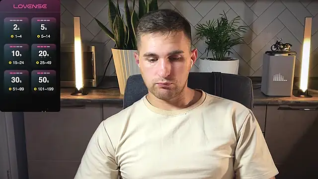 Snapshot of Sweeet__boy chatting on 01.29.25 Sweeet boy online show from 01.29.25