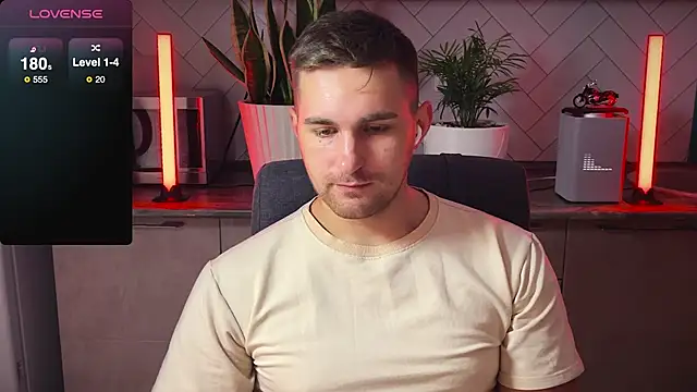 Snapshot of Sweeet__boy chatting on 01.30.25 Sweeet boy online show from 01.30.25