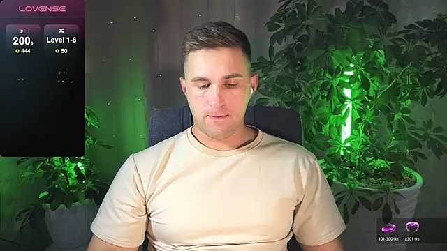 Snapshot of Sweeet__boy chatting on 02.09.25 Sweeet boy online show from 02.09.25