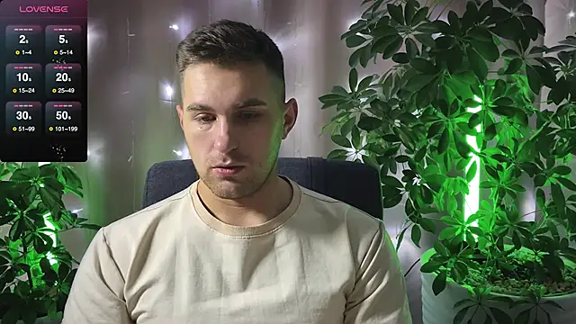 Snapshot of Sweeet__boy chatting on 02.12.25 Sweeet boy online show from 02.12.25