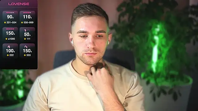 Snapshot of Sweeet__boy chatting on 02.27.25 Sweeet boy online show from 02.27.25