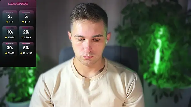 Snapshot of Sweeet__boy chatting on 03.02.25 Sweeet boy online show from 03.02.25