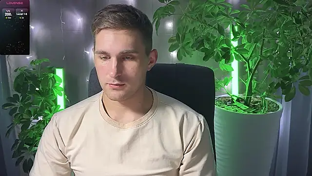 Snapshot of Sweeet__boy chatting on 03.09.25 Sweeet boy online show from 03.09.25