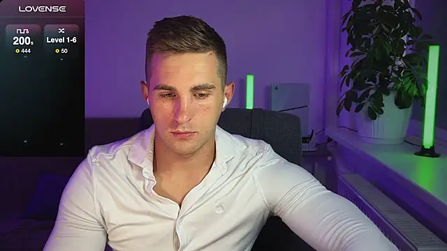 Snapshot of Sweeet__boy chatting on 09.12.25 Sweeet boy online show from 09.12.25