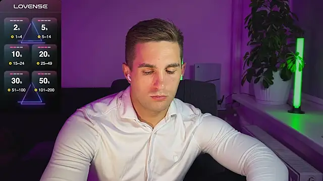 Snapshot of Sweeet__boy chatting on 09.21.25 Sweeet boy online show from 09.21.25