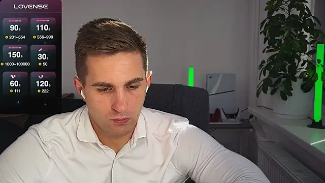 Snapshot of Sweeet__boy chatting on 09.24.25 Sweeet boy online show from 09.24.25