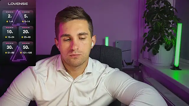 Snapshot of Sweeet__boy chatting on 09.26.25 Sweeet boy online show from 09.26.25