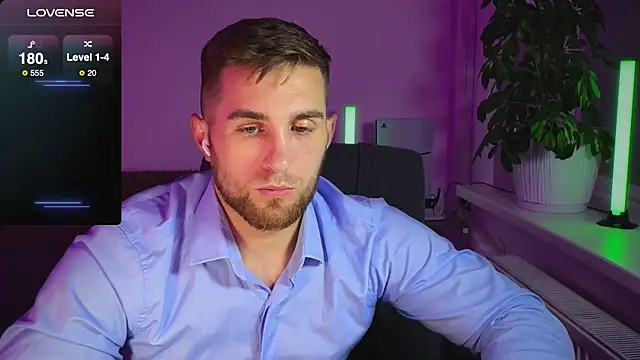 Snapshot of Sweeet__boy chatting on 10.24.25 Sweeet boy online show from 10.24.25