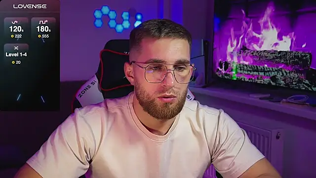 Snapshot of Sweeet__boy chatting on 11.15.25 Sweeet boy online show from 11.15.25