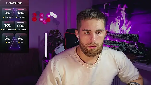 Snapshot of Sweeet__boy chatting on 11.24.25 Sweeet boy online show from 11.24.25