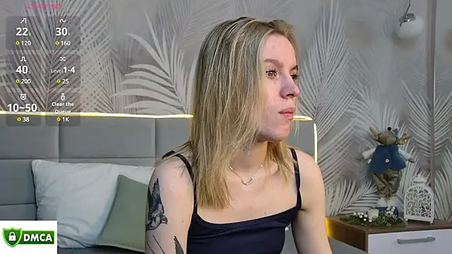 Snapshot of AmaliaBell chatting on 01.04.25 AmaliaBell online show from 01.04.25