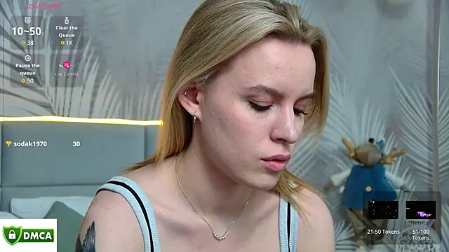 Snapshot of AmaliaBell chatting on 01.10.25 AmaliaBell online show from 01.10.25