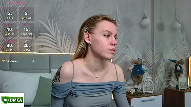 Snapshot of AmaliaBell chatting on 01.15.25 AmaliaBell online show from 01.15.25