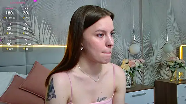 Snapshot of AmaliaBell chatting on 09.15.25 AmaliaBell online show from 09.15.25