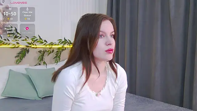 Snapshot of AmaliaBell chatting on 11.17.25 AmaliaBell online show from 11.17.25