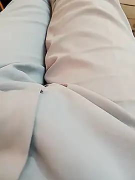 Snapshot of u_wan_me chatting on 12.20.24 u wan me online show from 12.20.24