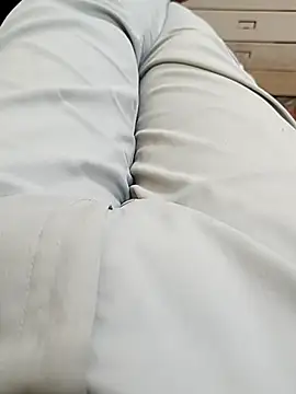 Snapshot of u_wan_me chatting on 12.23.24 u wan me online show from 12.23.24