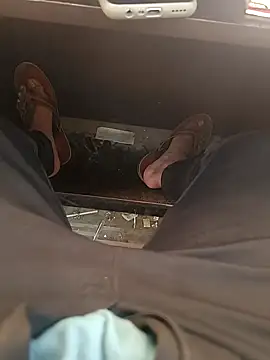 Snapshot of u_wan_me chatting on 03.08.25 u wan me online show from 03.08.25