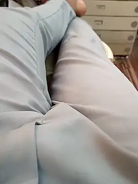 Snapshot of u_wan_me chatting on 03.21.25 u wan me online show from 03.21.25