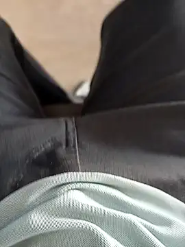 Snapshot of u_wan_me chatting on 03.23.25 u wan me online show from 03.23.25