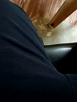 Snapshot of u_wan_me chatting on 10.06.25 u wan me online show from 10.06.25