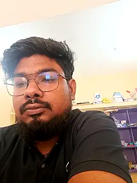 Snapshot of u_wan_me chatting on 10.13.25 u wan me online show from 10.13.25