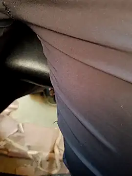 Snapshot of u_wan_me chatting on 10.14.25 u wan me online show from 10.14.25