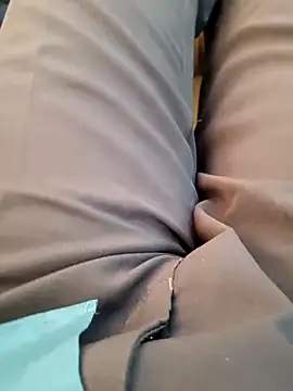 Snapshot of u_wan_me chatting on 10.15.25 u wan me online show from 10.15.25