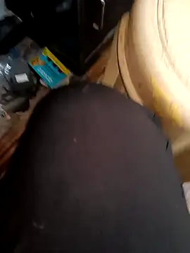 Snapshot of u_wan_me chatting on 10.25.25 u wan me online show from 10.25.25